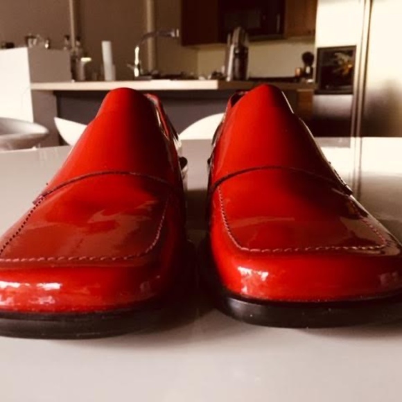 NEW Enzo Angiolini Red Patent Loafers - Picture 16 of 16
